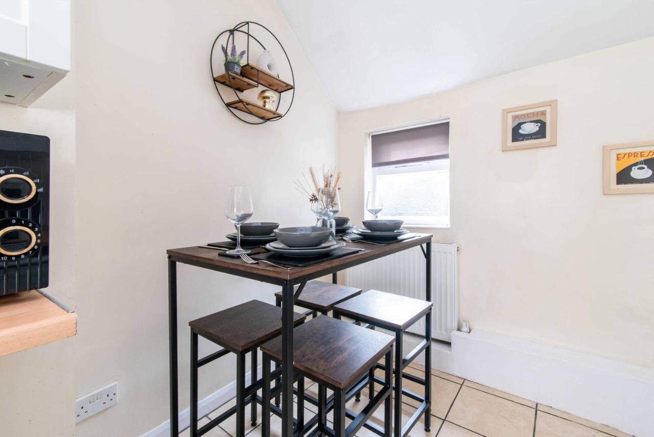 Characterful 2 Bedroom Apartment - Central Location Castle Donington Exteriör bild